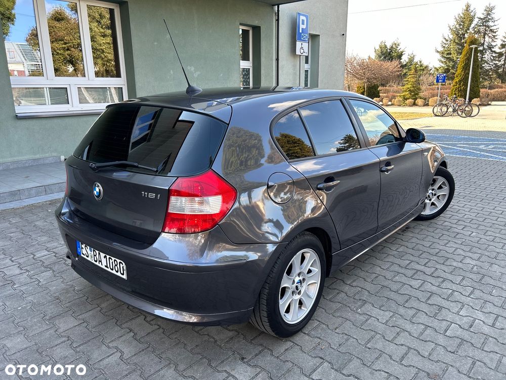 BMW Seria 1 - 18