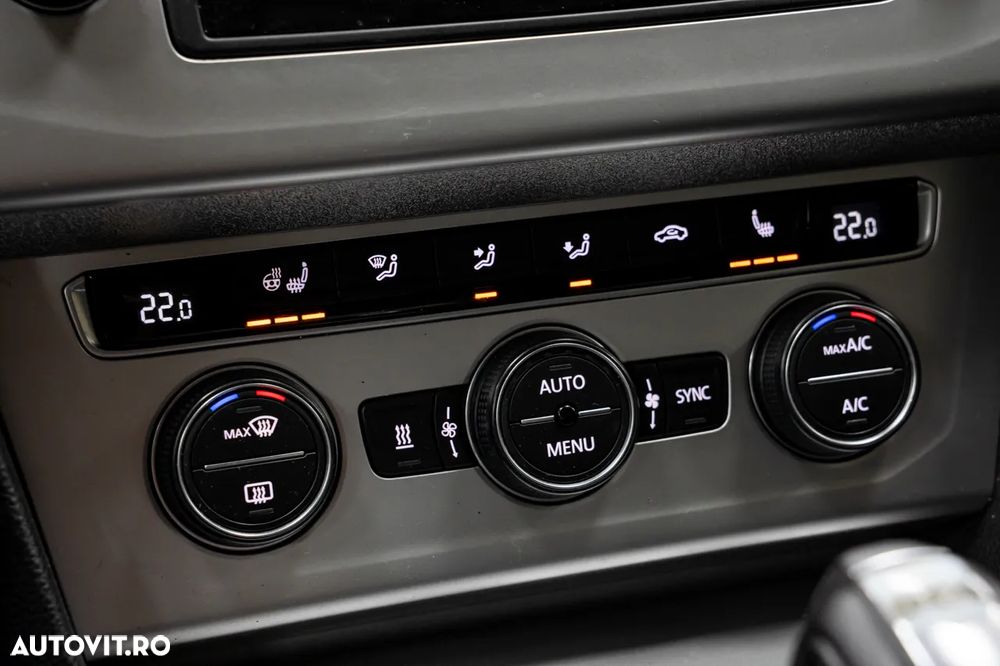 Volkswagen Passat 2.0 TDI SCR (BlueMotion Tech) 4Motion D Highline - 33