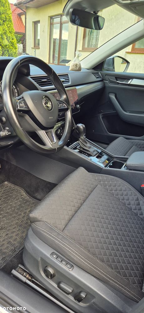 Skoda Superb 2.0 TDI 4x4 Style DSG - 8