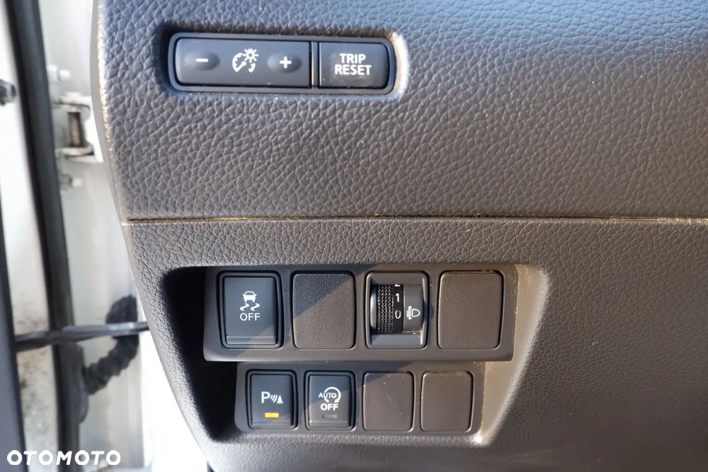 Nissan Qashqai 1.5 dCi N-Connecta - 14