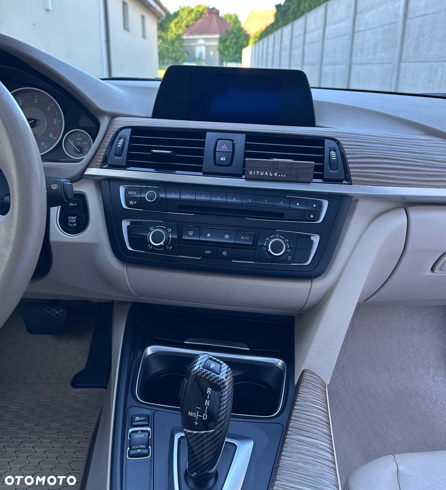 BMW Seria 3 320d DPF - 13