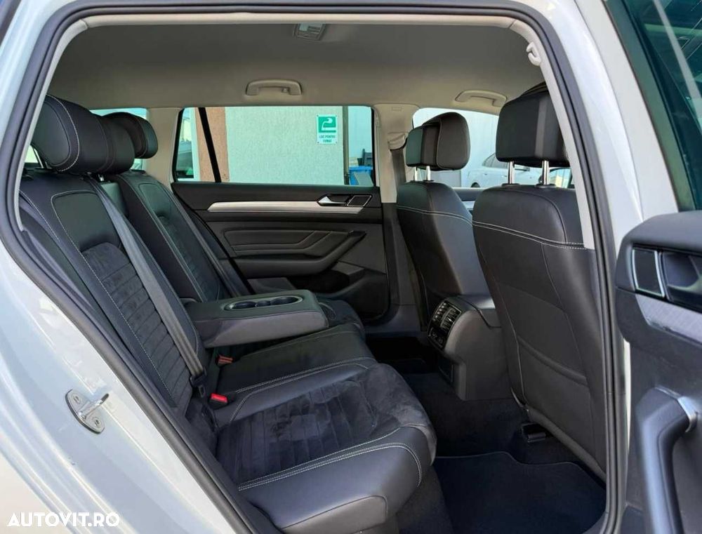 Volkswagen Passat - 20