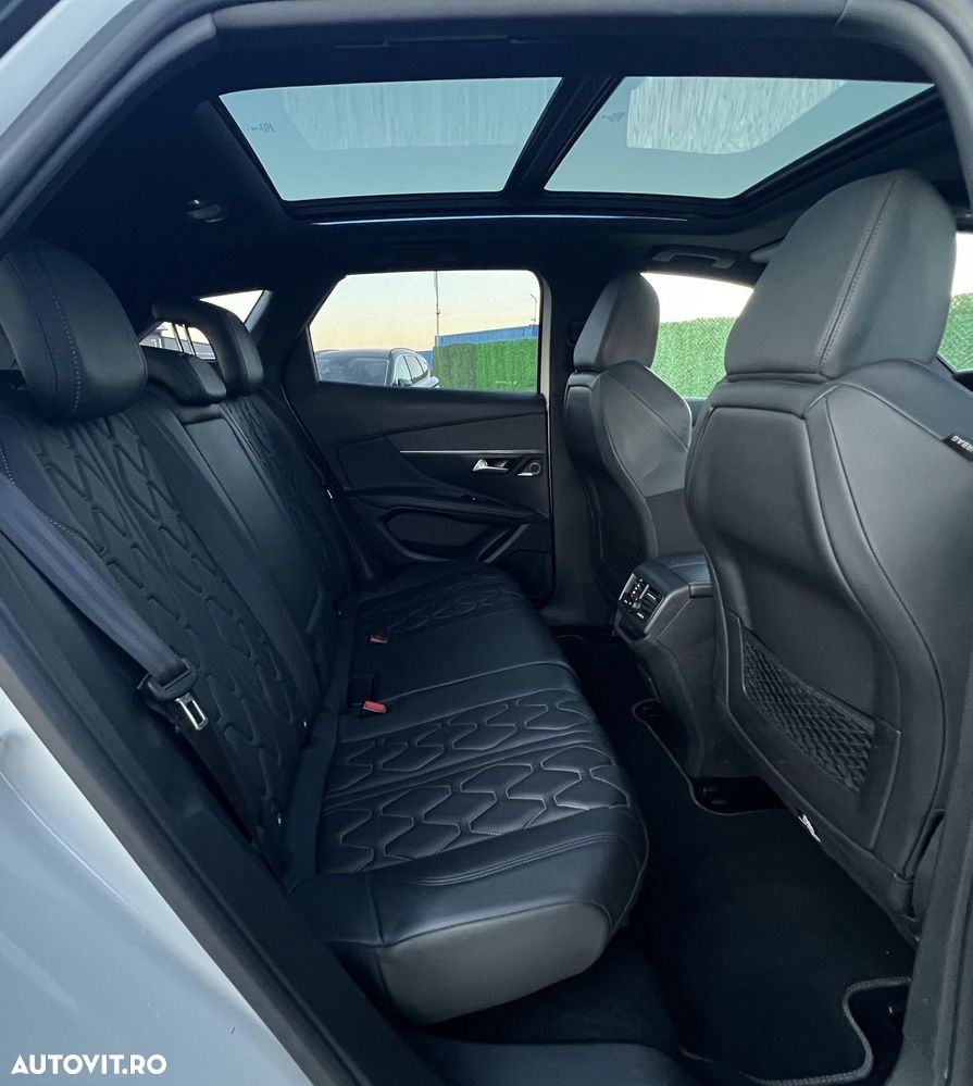 Peugeot 3008 1.2 PureTech 130 EAT8 GT - 18