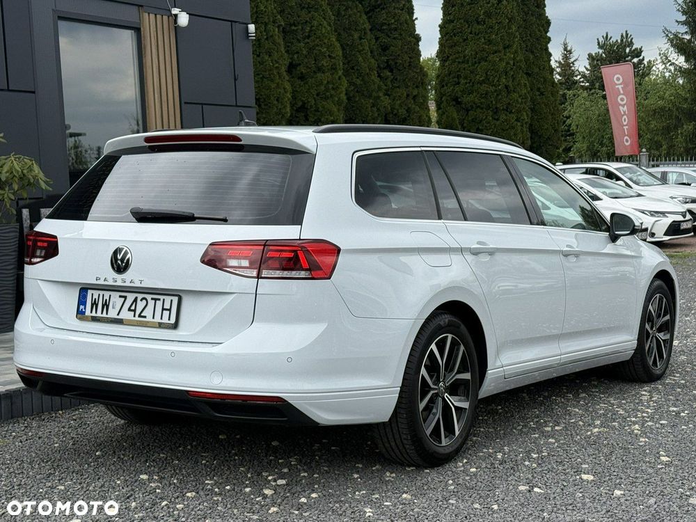Volkswagen Passat - 10