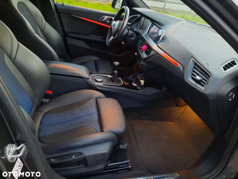 BMW Seria 1 118i M Sport - 25