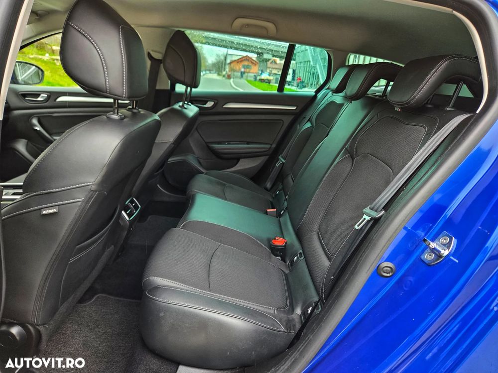 Renault Megane BLUE dCi 115 EDC BOSE EDITION - 15