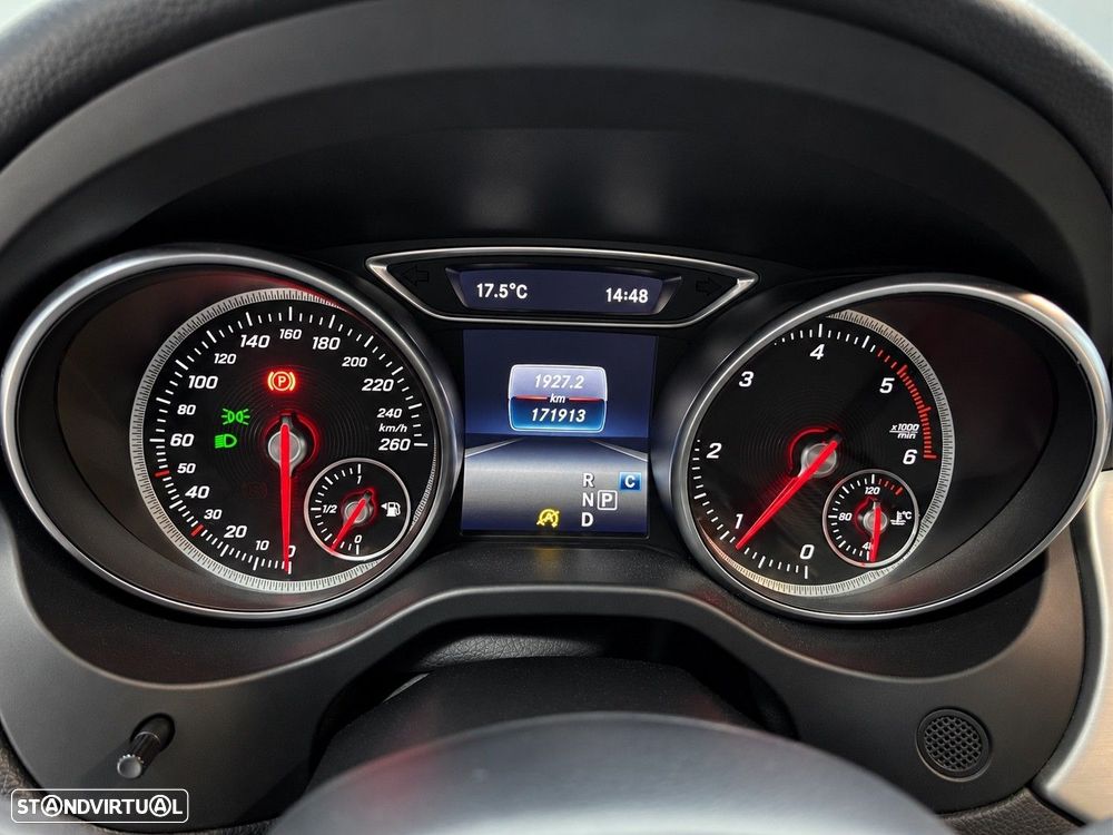 Mercedes-Benz CLA 180 - 10