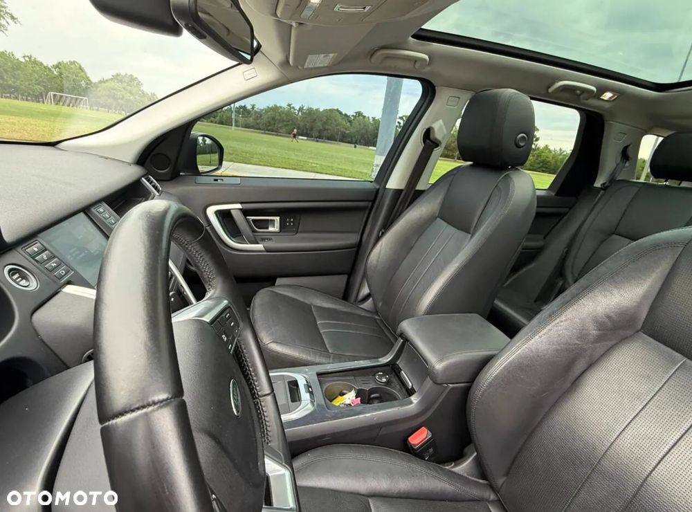 Land Rover Discovery Sport - 11