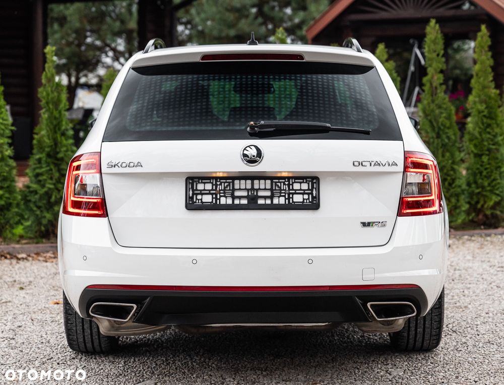 Skoda Octavia 2.0 TSI RS DSG - 11
