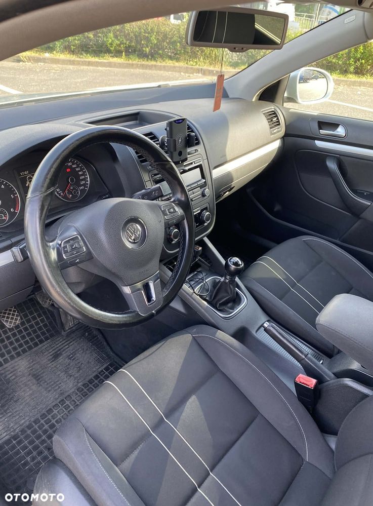 Volkswagen Jetta 1.6 TDI Comfortline - 12