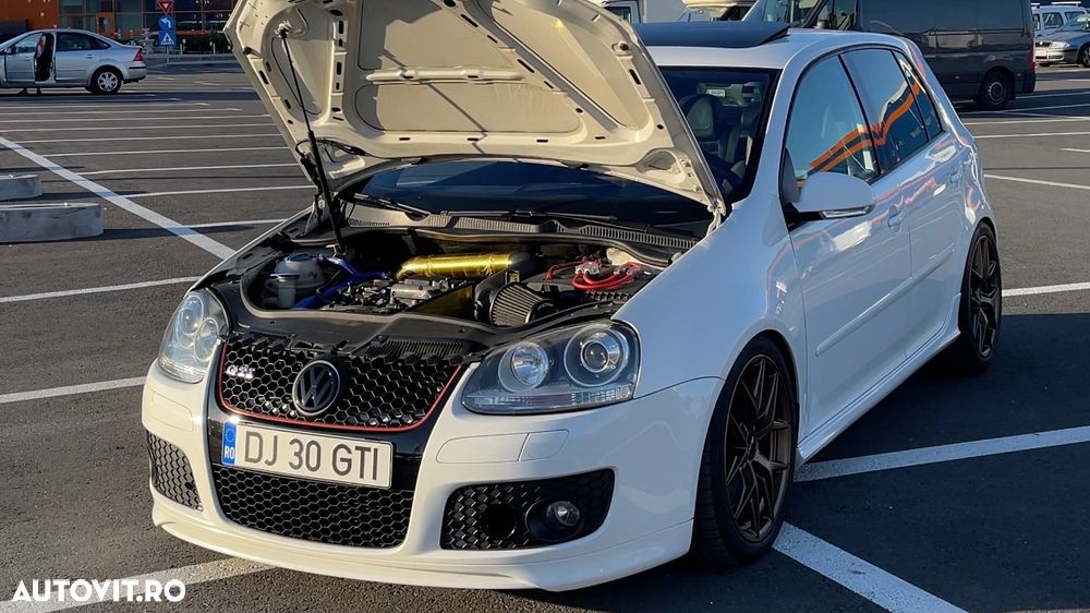 Volkswagen Golf 2.0 FSI GTI DSG 30 Edition - 1