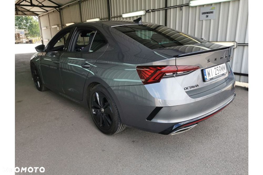Skoda Octavia 2.0 TDI RS DSG - 4