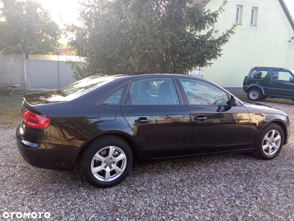 Audi A4 Limousine - 5
