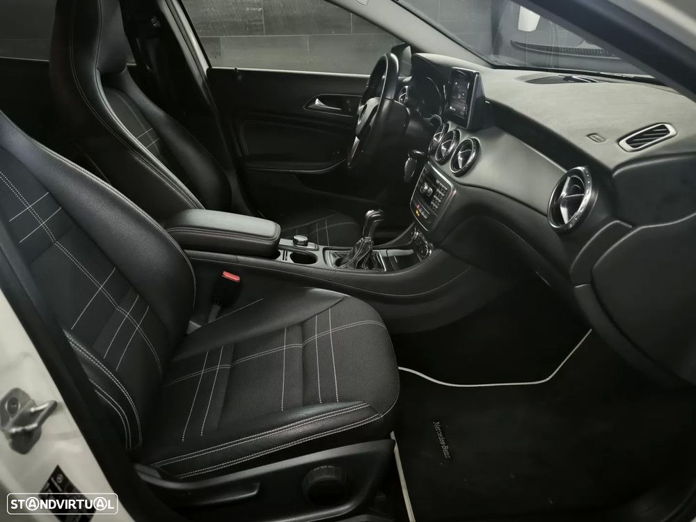 Mercedes-Benz GLA 180 CDI Urban - 20