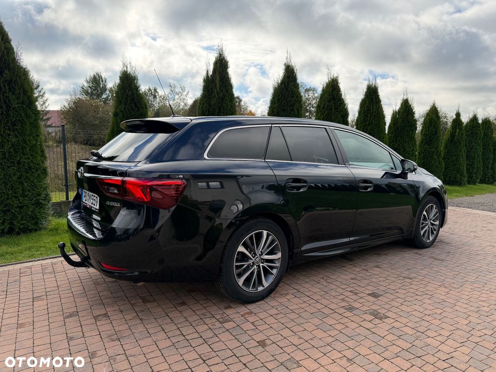 Toyota Avensis 2017 photo 5