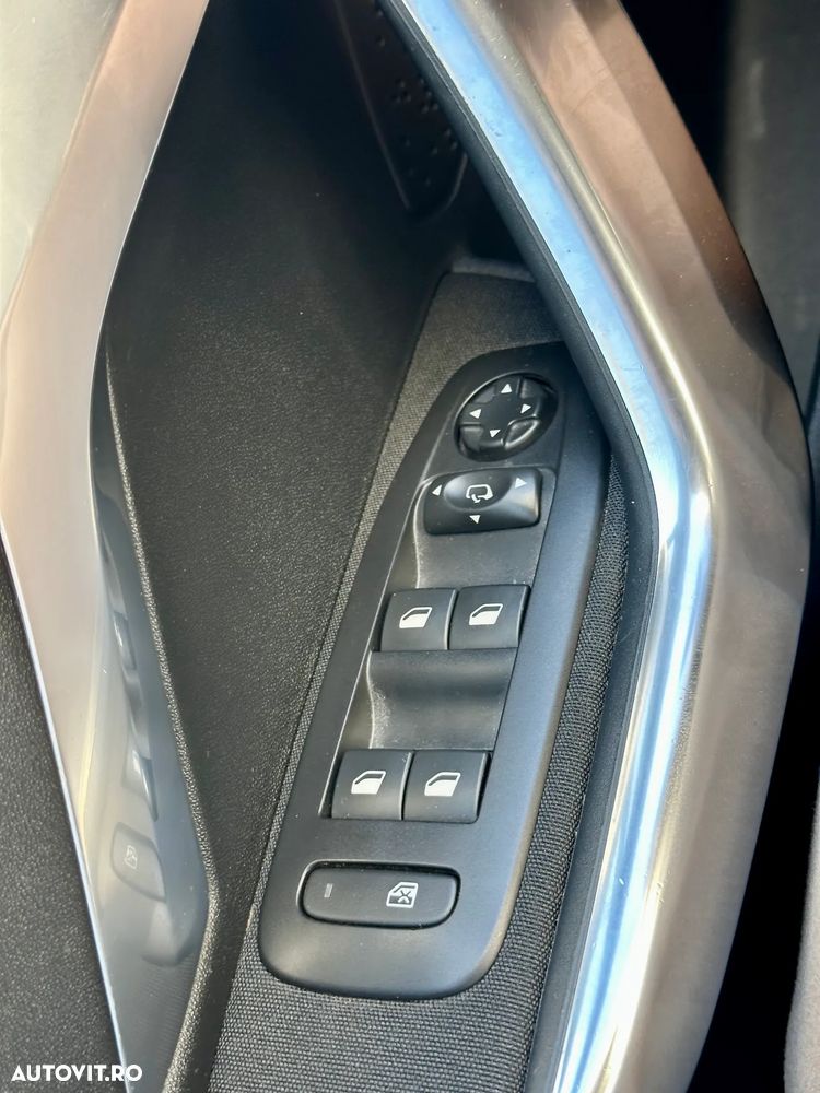 Peugeot 2008 - 17