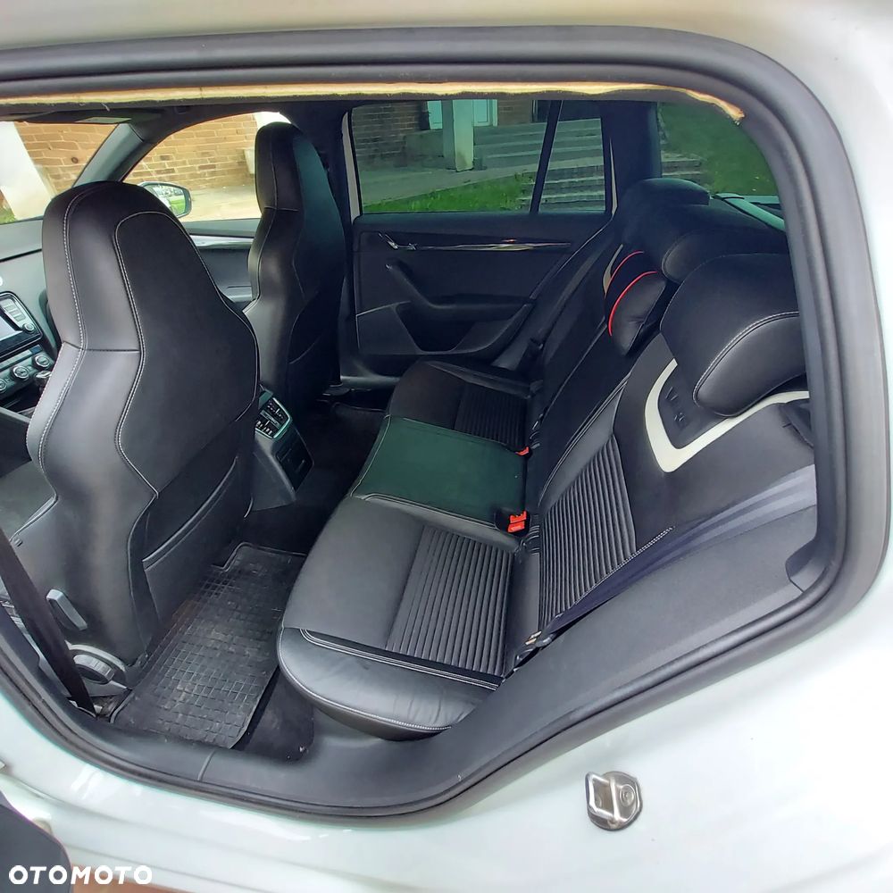 Skoda Octavia 2.0 TDI RS DSG - 10