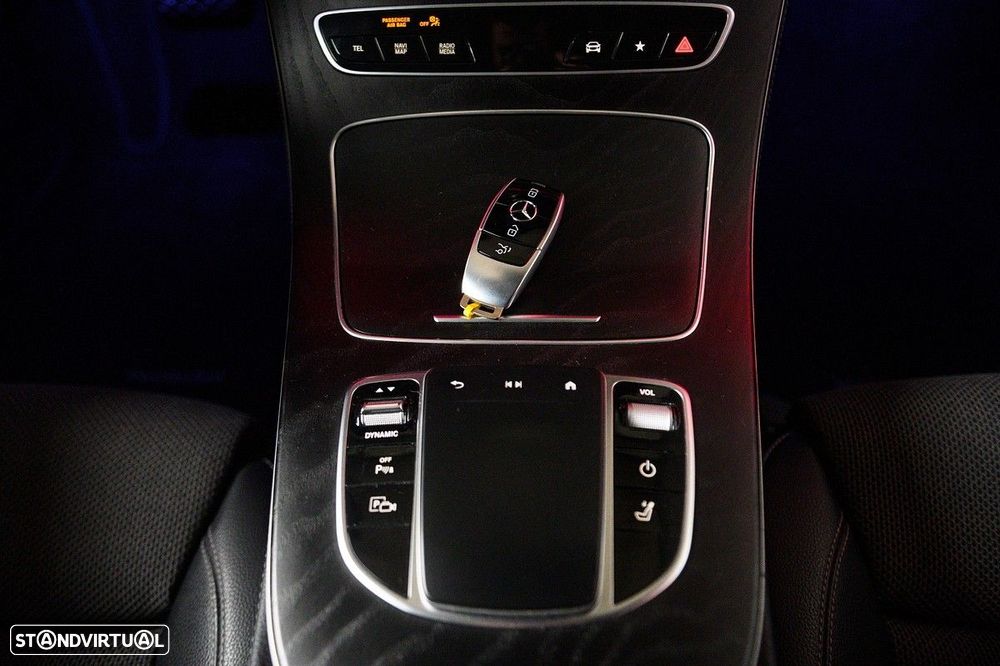 Mercedes-Benz E 300 de Avantgarde - 23