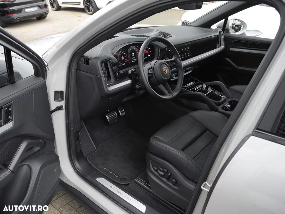 Porsche Cayenne Coupe E-Hybrid - 19