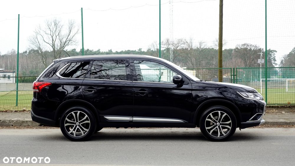 Mitsubishi Outlander 2.0 2WD Diamant - 37
