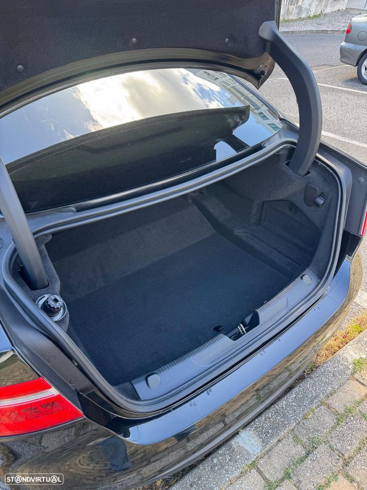 Jaguar XE 2.0 D Prestige Aut. - 11