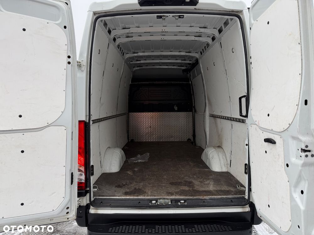 Iveco DAILY 35S16 L3H2 - 4