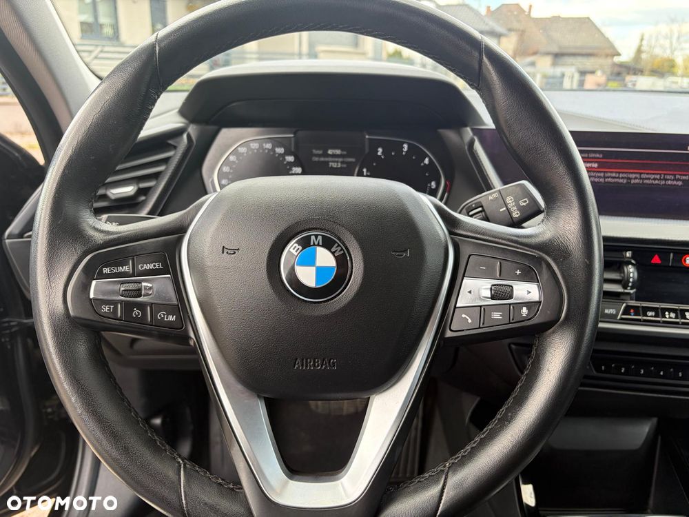 BMW Seria 1 - 21