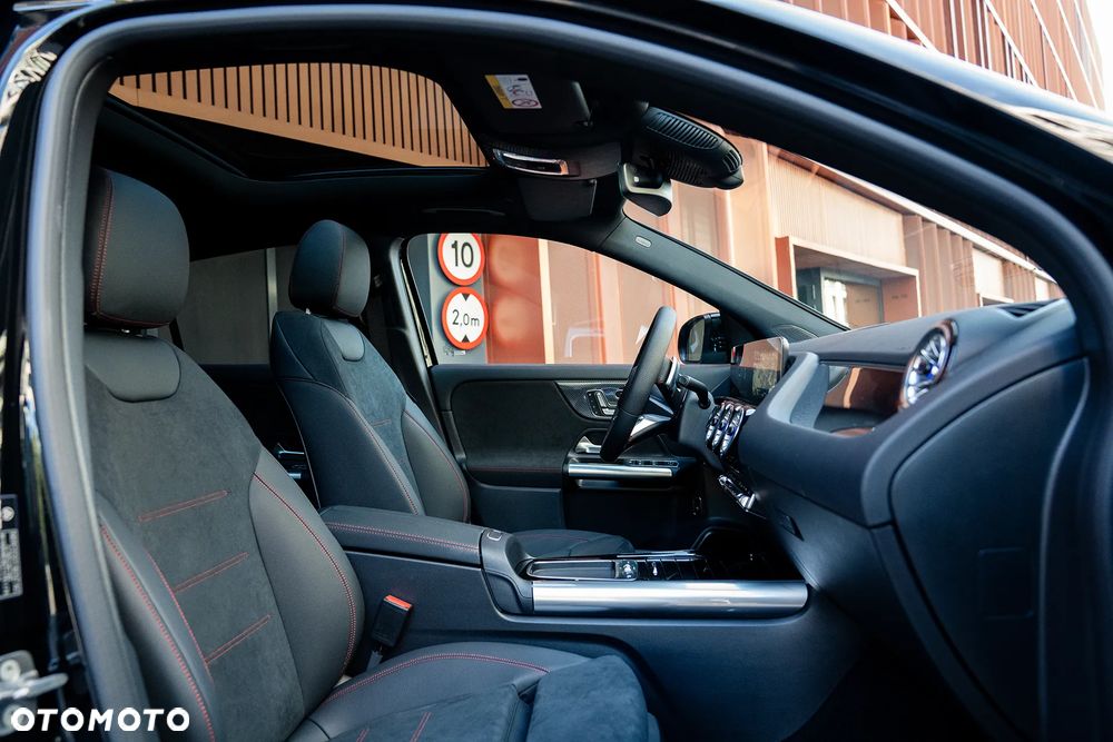 Mercedes-Benz GLA 220 mHEV 4-Matic AMG Line 8G-DCT - 40