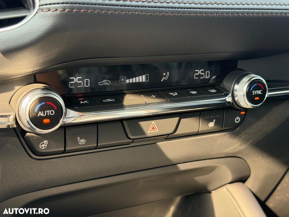 Mazda 3 e-Skyactiv X186 AT MHEV Exclusive-Line - 13
