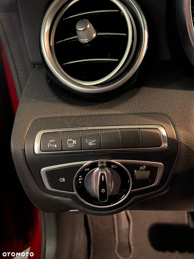 Mercedes-Benz Klasa C 220 d Cabrio 9G-TRONIC - 13