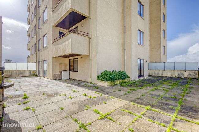 Apartamento T3 à venda no Porto - Grande imagem: 2/22