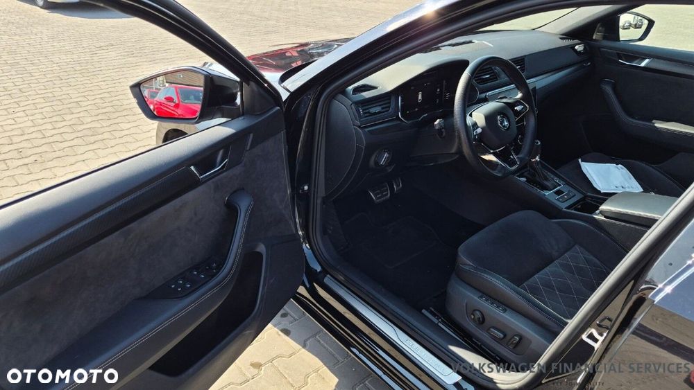 Skoda Superb 2.0 TDI SCR Sportline DSG - 8