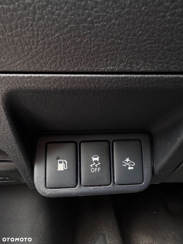 Toyota Avensis 2.0 Premium MS - 33