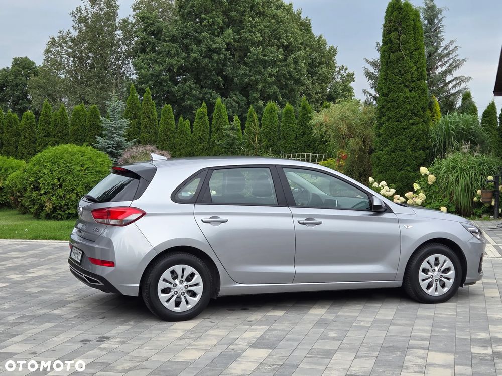 Hyundai i30 1.5 DPI Classic + - 37