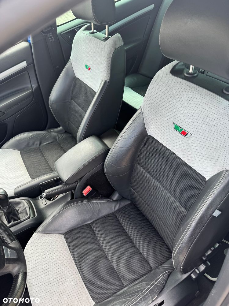 Skoda Octavia 2.0 TDI CR DPF RS - 29