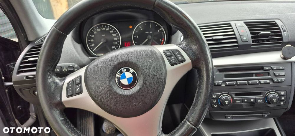 BMW Seria 1 120d - 3