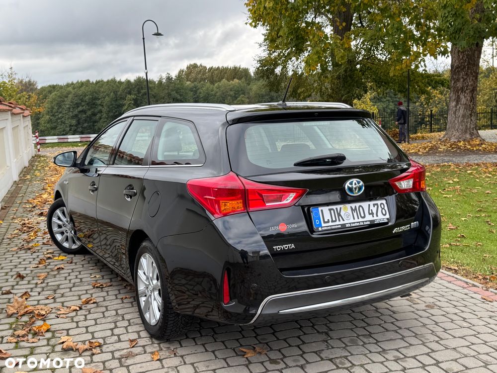 Toyota Auris 1.8 HSD Luna - 36