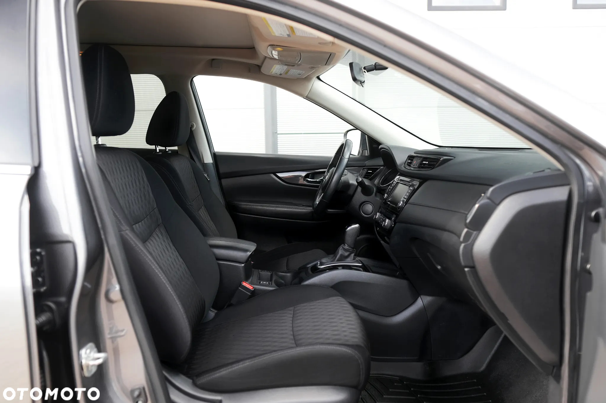 Nissan Rogue - 20