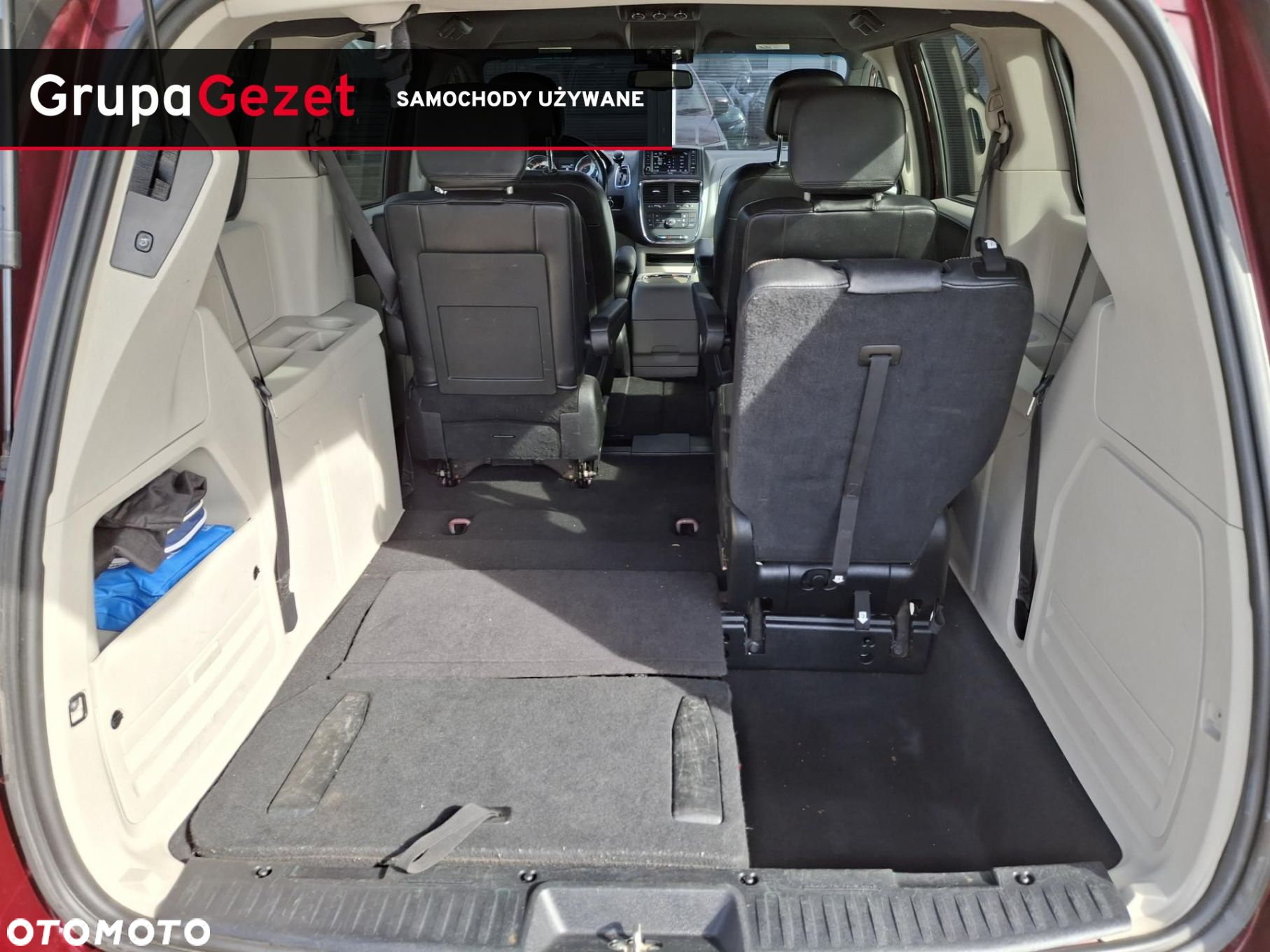 Dodge Grand Caravan - 25