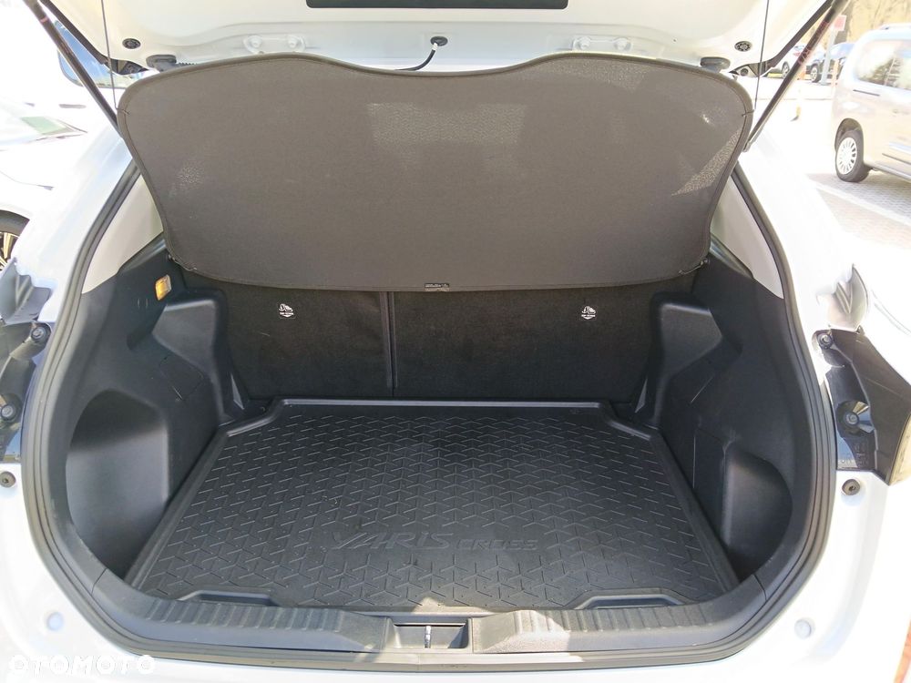 Toyota Yaris Cross Hybrid 1.5 Comfort 4x4 - 16