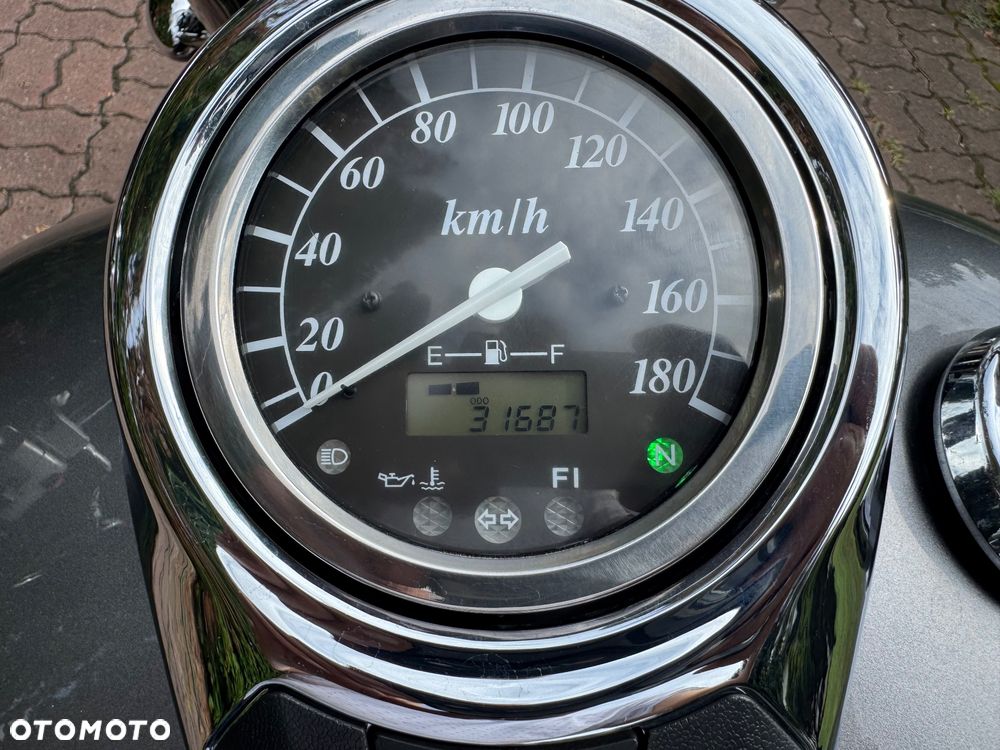 Suzuki Intruder - 25