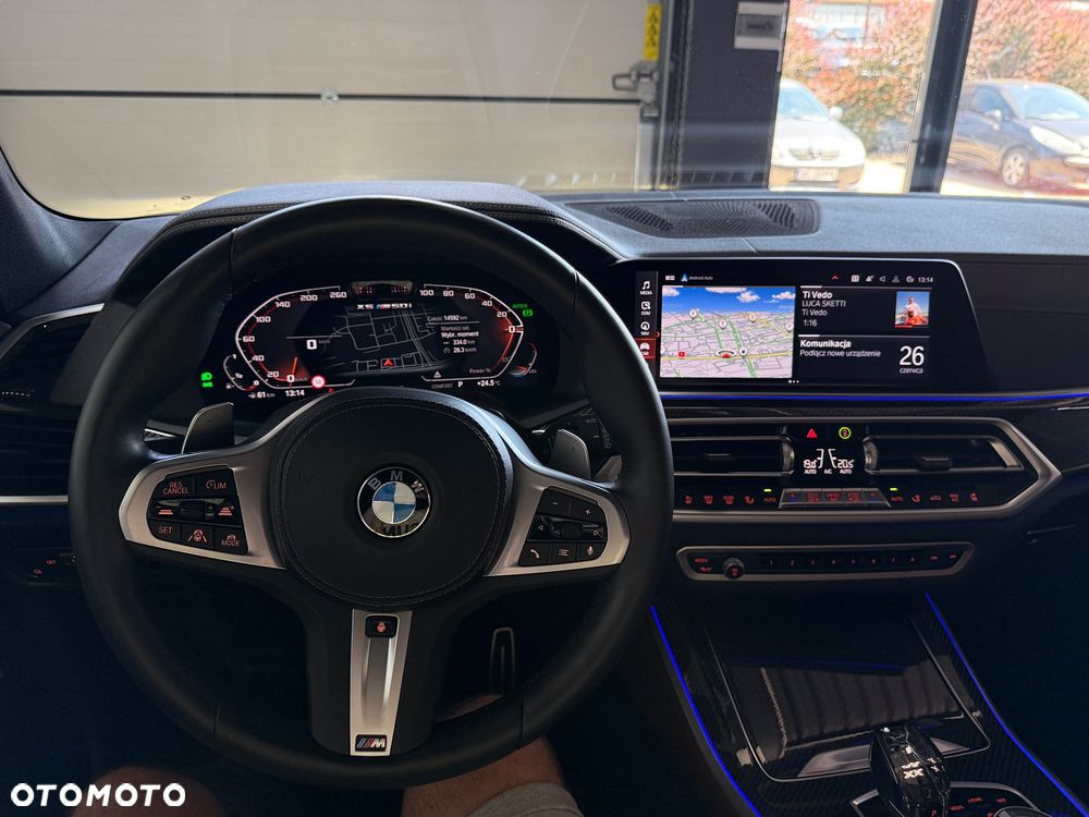 BMW X5 M M50i - 16