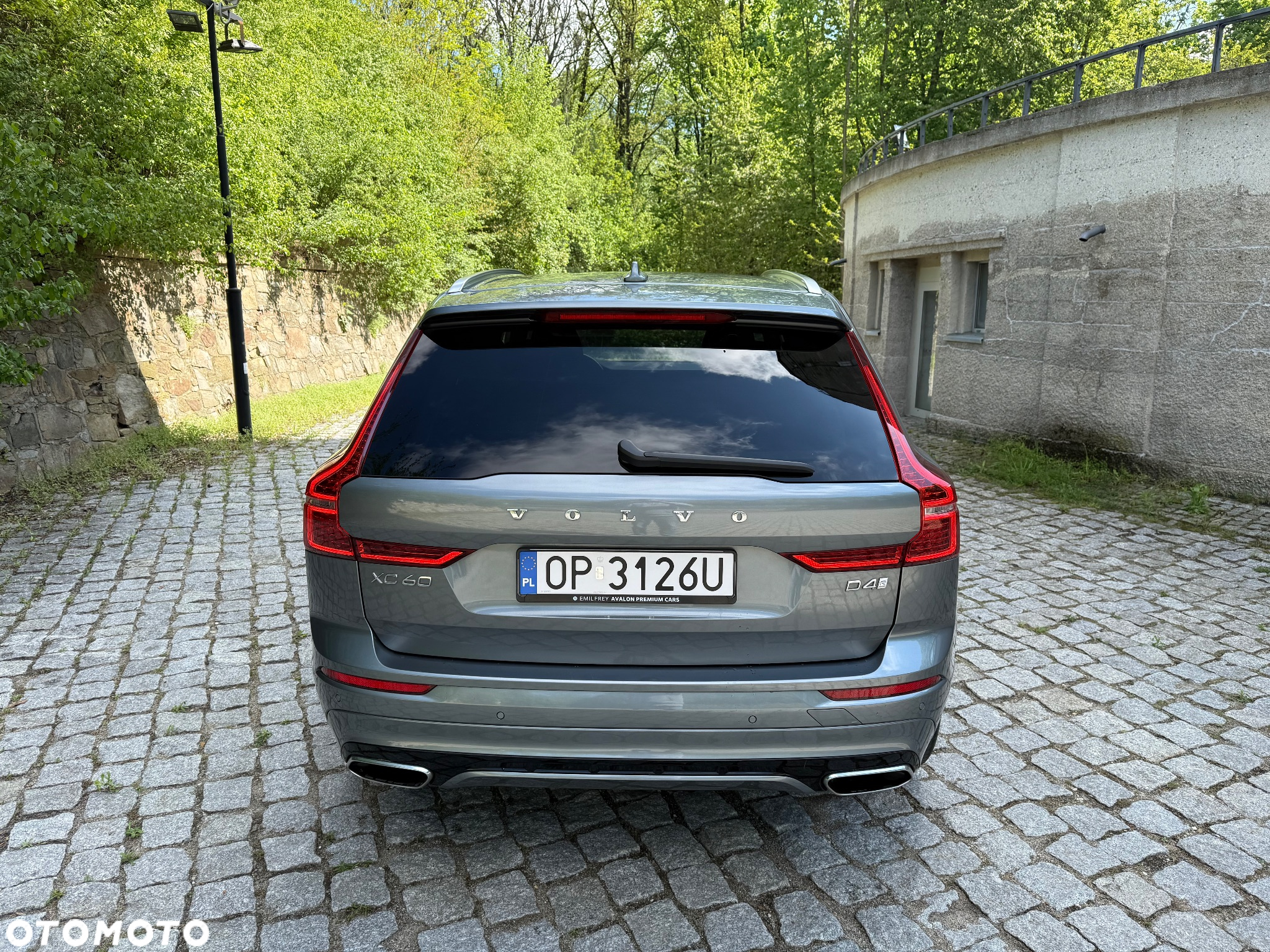 Volvo XC 60 D4 AWD R-Design - 6