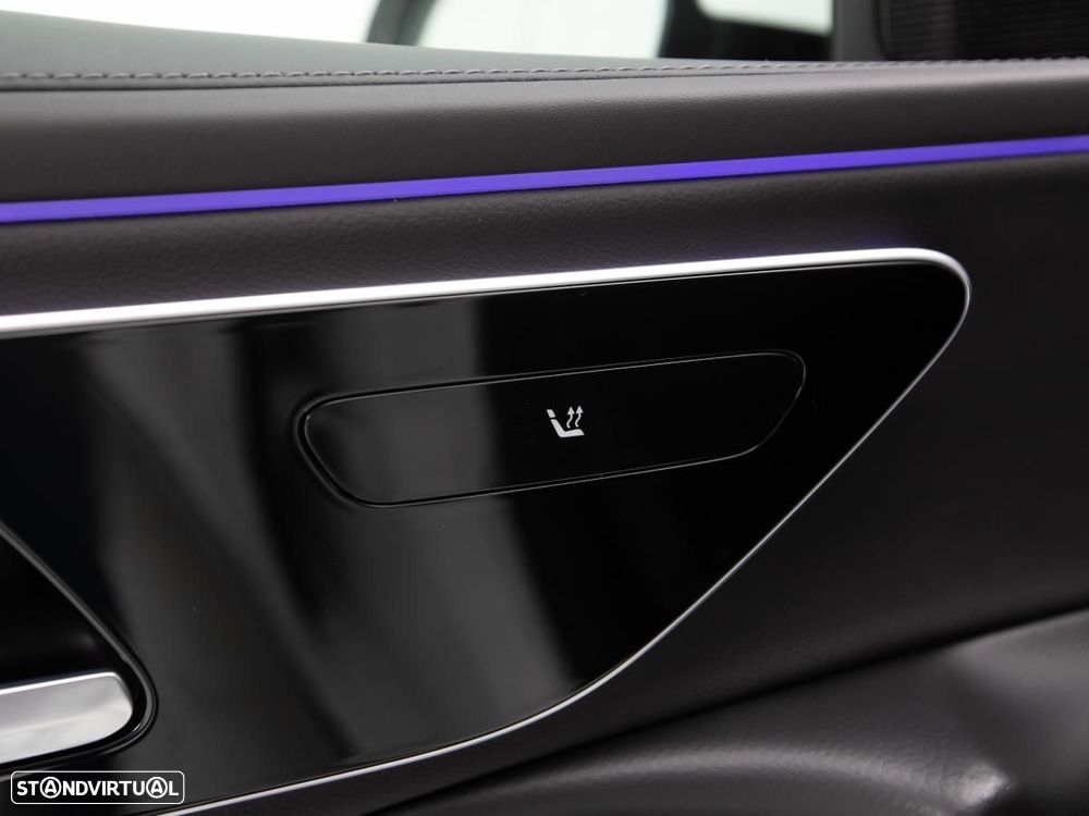 Mercedes-Benz E 300 de AMG Line - 20