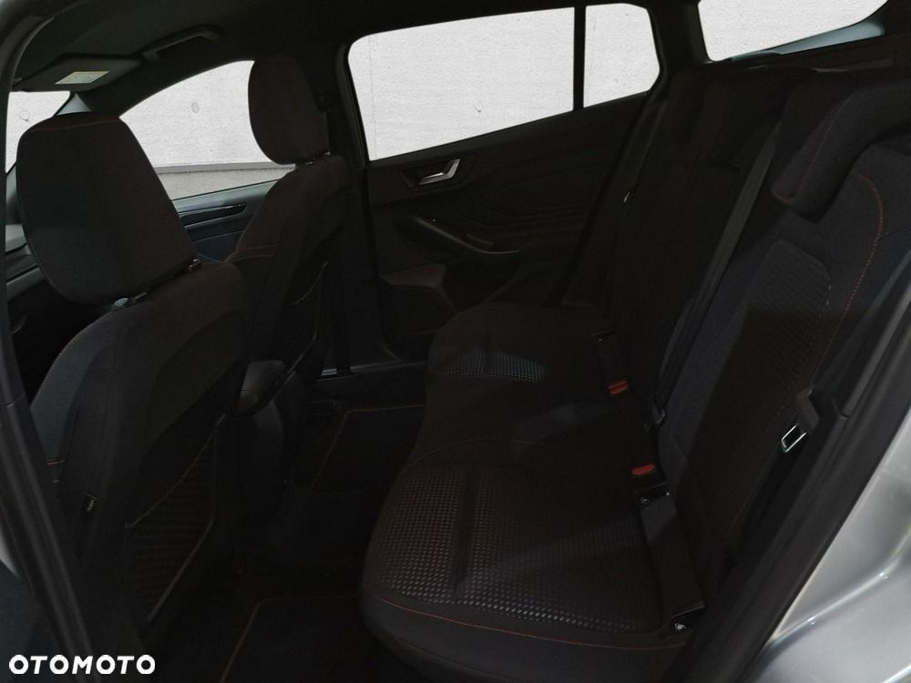 Ford Focus - 12
