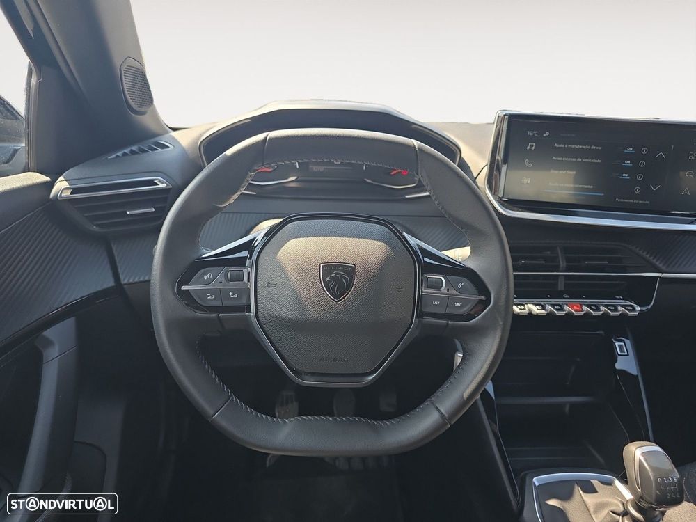 Peugeot 2008 1.2 PureTech Style - 12