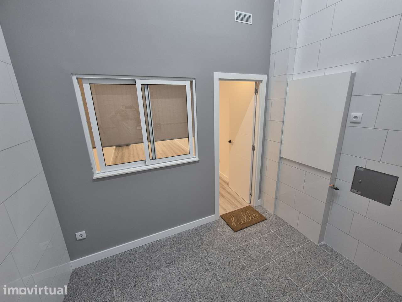 Agualva - Garagem/Armazém - 53M2 c/ WC - Grande imagem: 3/13