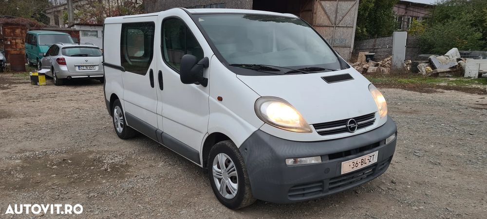 Opel Vivaro - 1