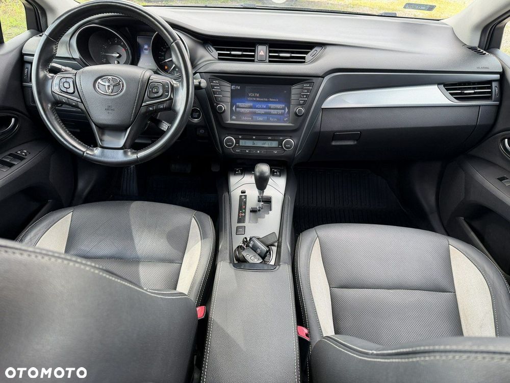 Toyota Avensis - 9