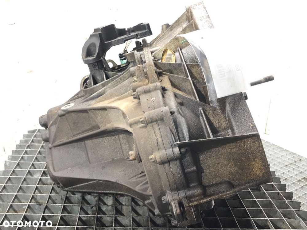 SKRZYNIA BIEGÓW  RENAULT MEGANE III liftback (BZ0/1_, B3_) 2008 - 2022 1.6 16V (BZ1B, BZ1H) 81 kW - 6